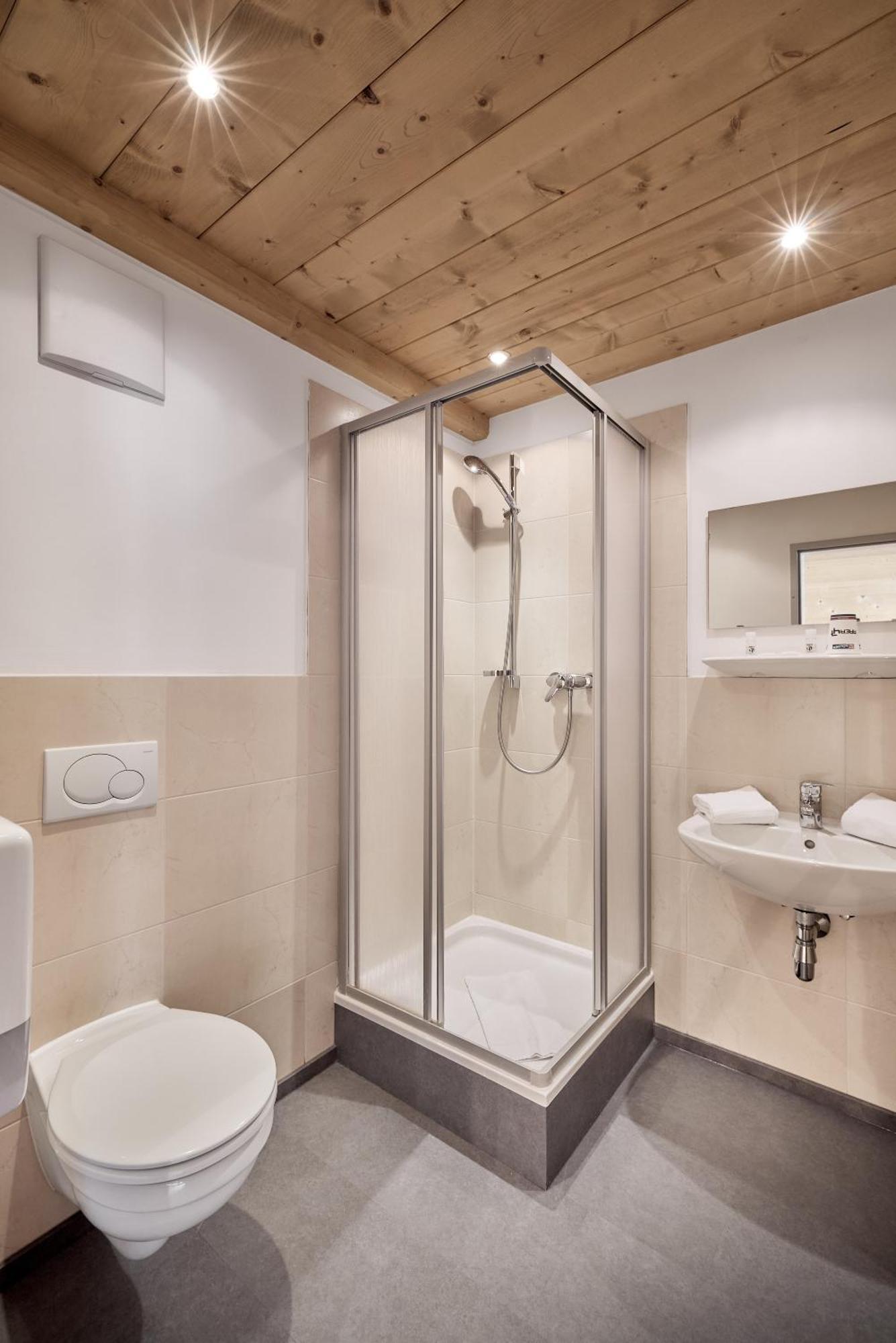 Area 47 - Tirol Hotel Otztal-Bahnhof Ngoại thất bức ảnh