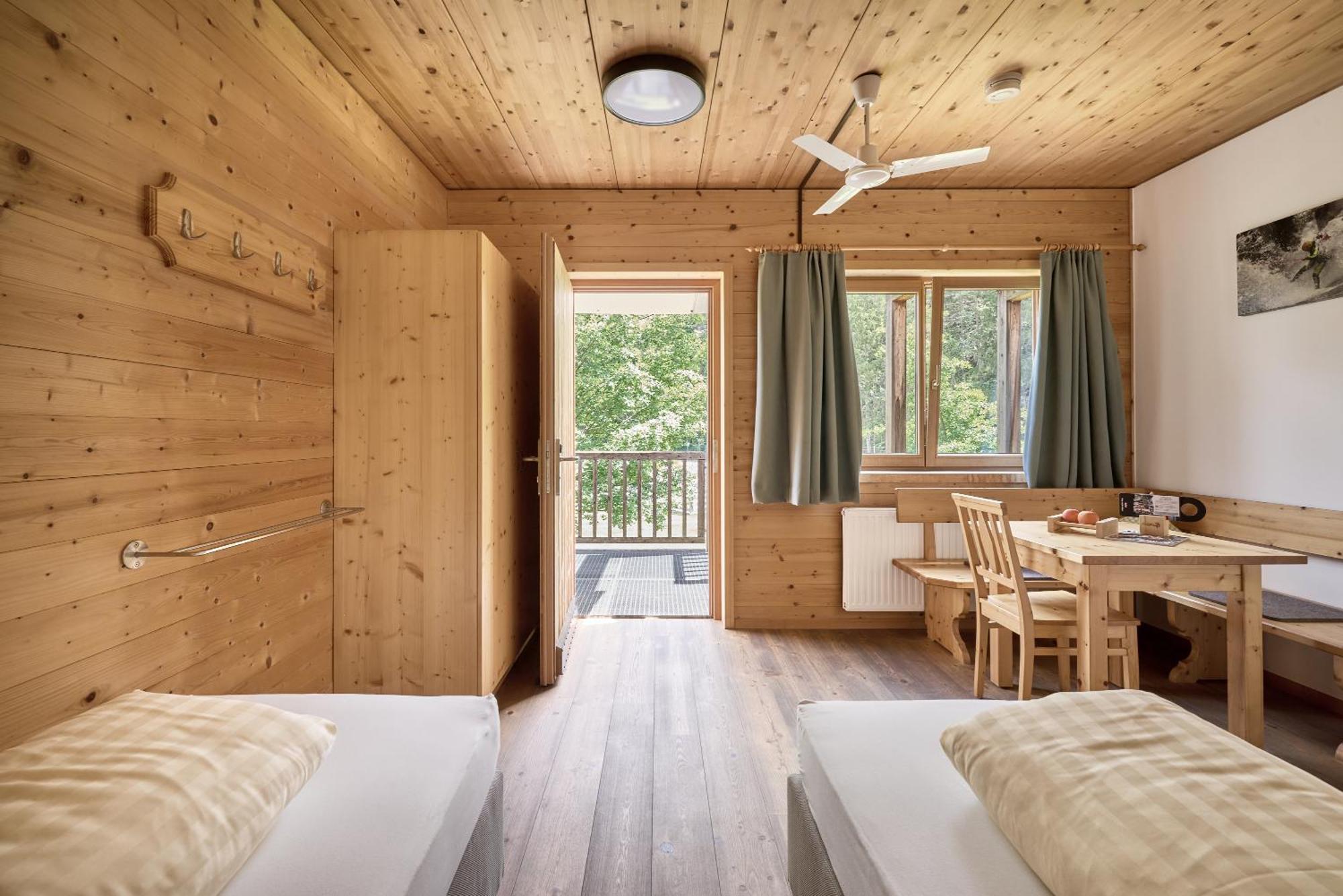Area 47 - Tirol Hotel Otztal-Bahnhof Ngoại thất bức ảnh