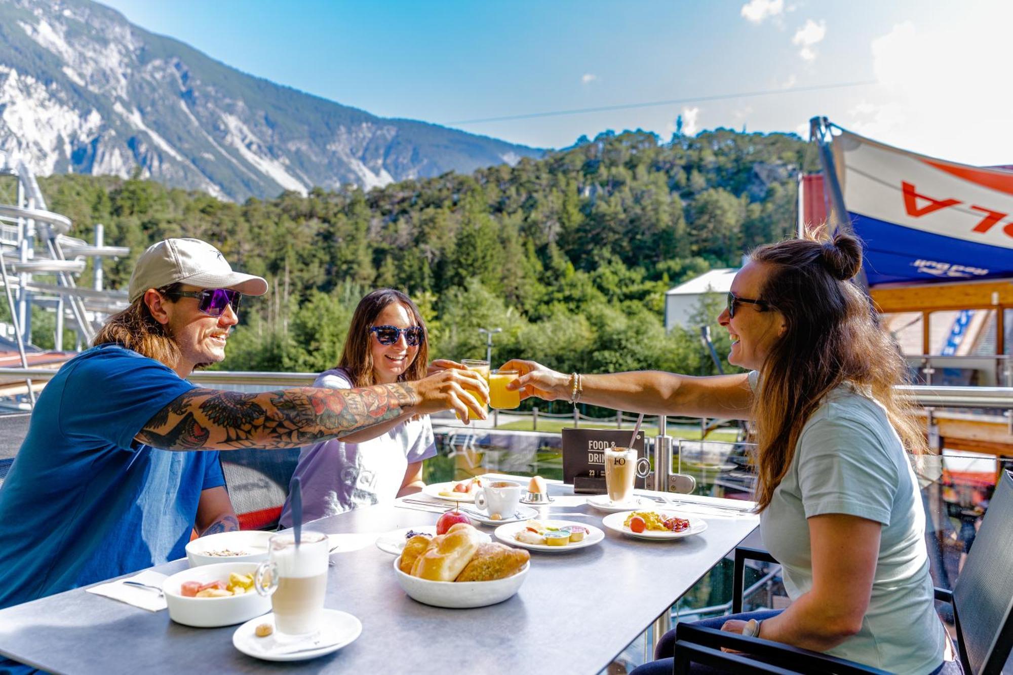 Area 47 - Tirol Hotel Otztal-Bahnhof Ngoại thất bức ảnh