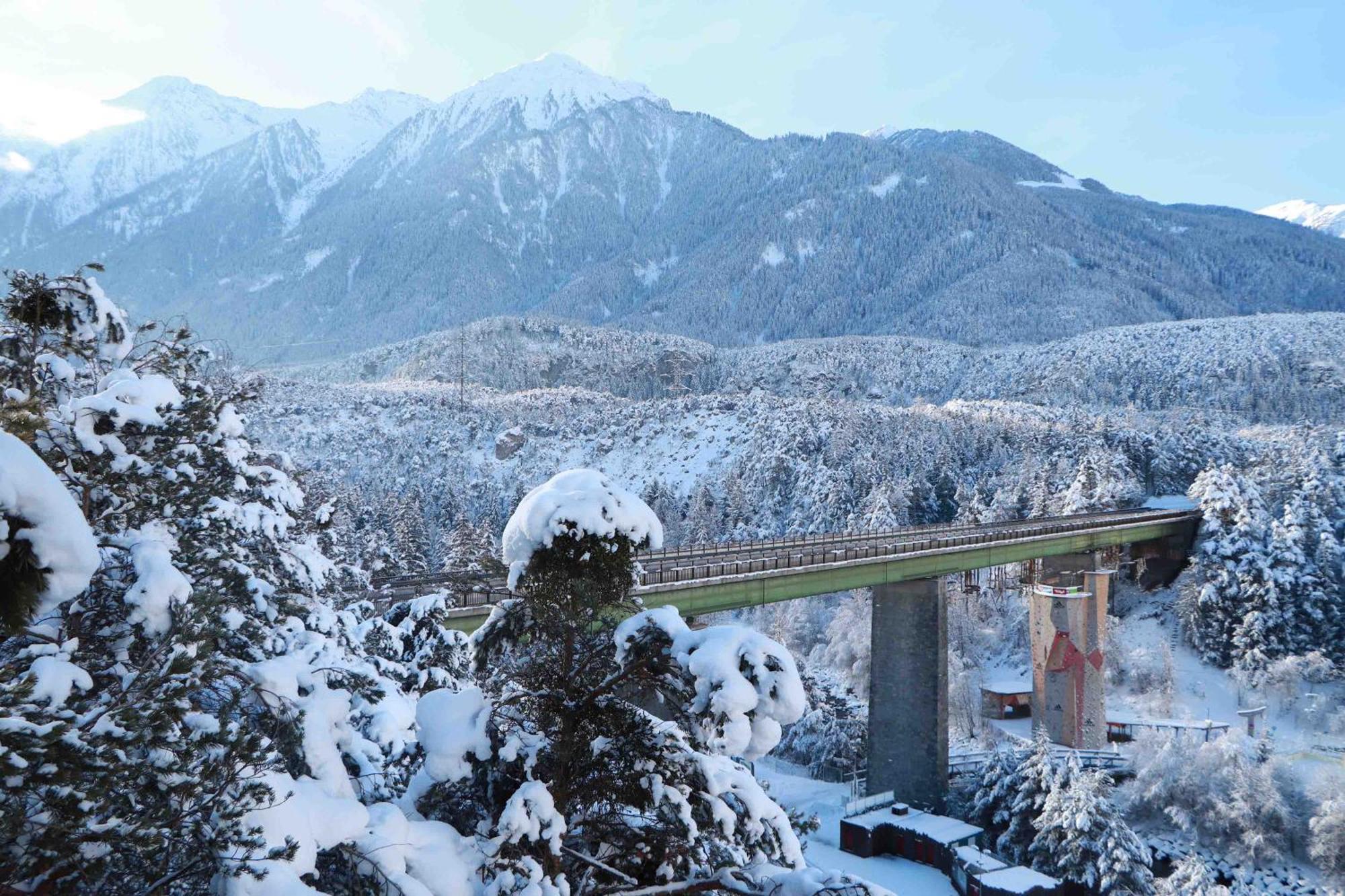 Area 47 - Tirol Hotel Otztal-Bahnhof Ngoại thất bức ảnh